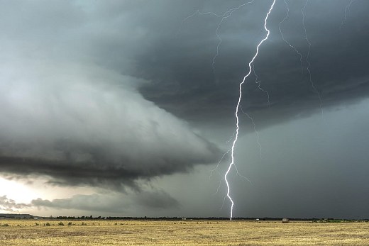 Rain gains strength again in the South before cold front and extratropical cyclone