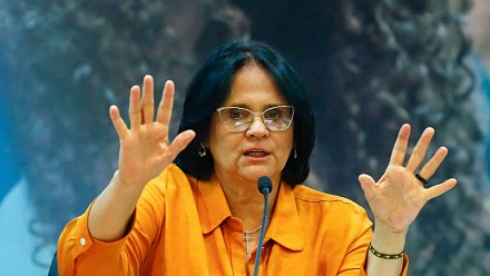 Damares defends Michelle, calls for an end to attacks and says that Flávio is 'still' his pre-candidate