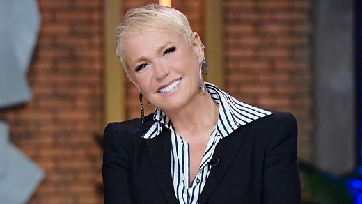 Xuxa says she suffered from jokes about dating Pelé