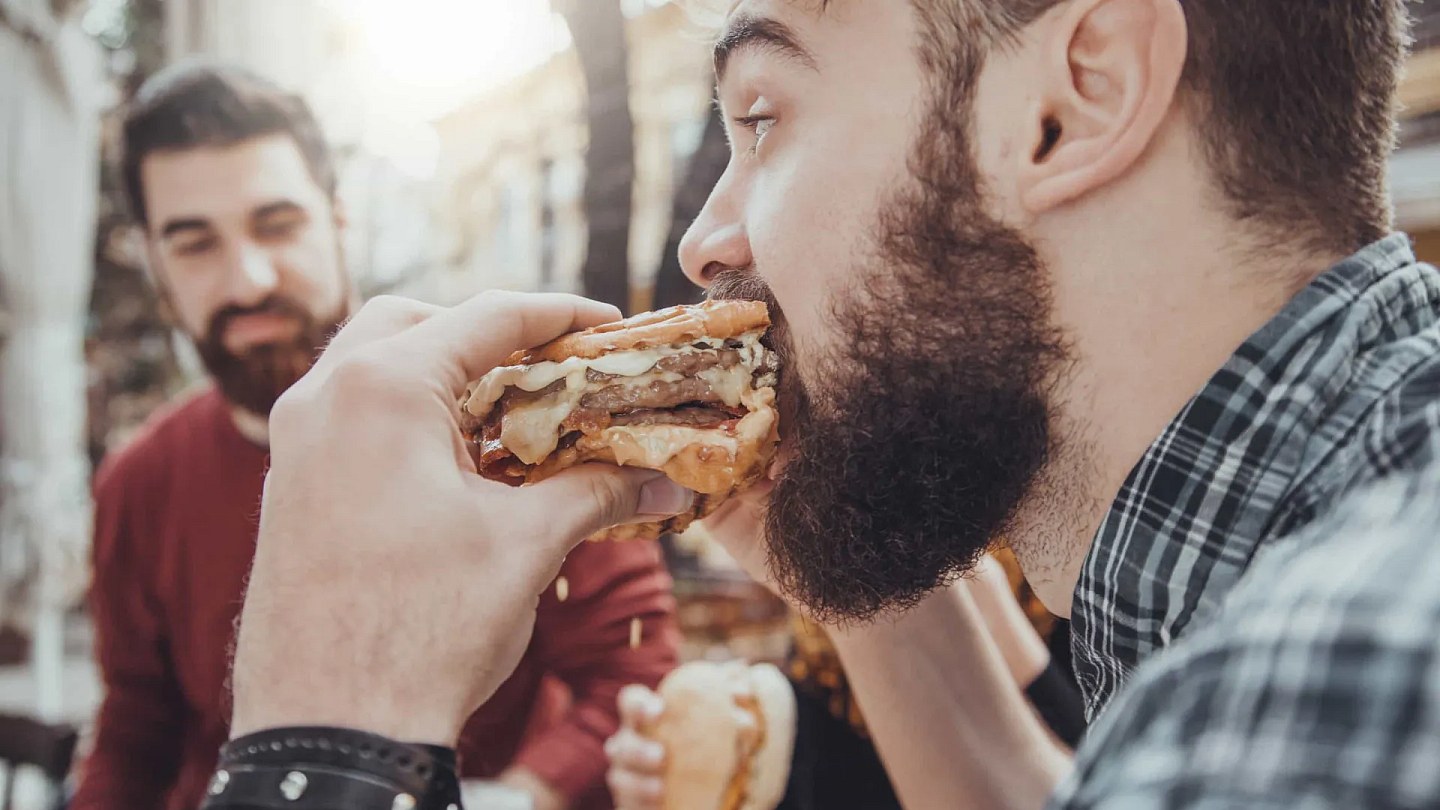 Did you overeat during your vacation? See how to get back into your routine!