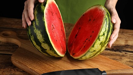 The mistake when cutting watermelon that can put your health at risk