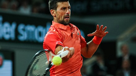 Djokovic has an injury, but beats Aliassime in a 5-hour game and makes a semi with Sinner