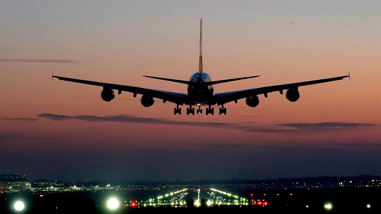 Three pilots fall ill on a 10-hour flight with suspected food poisoning