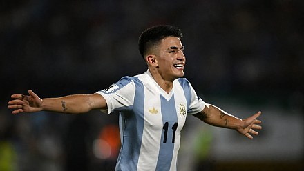 Flamengo enters the dispute for Almada with River, and offers a better proposal