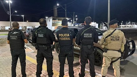 Police carry out mega operation against factions in 15 states and serve 93 arrest warrants