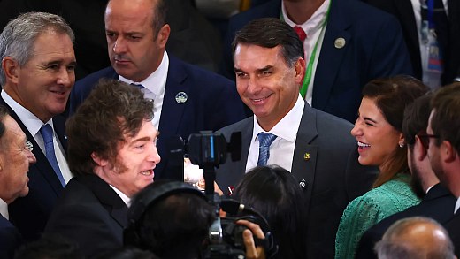 Milei says she will come to Brazil to launch Flávio Bolsonaro's candidacy
