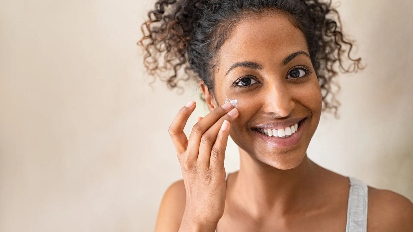 Black skin requires attention in winter to avoid dryness and blemishes