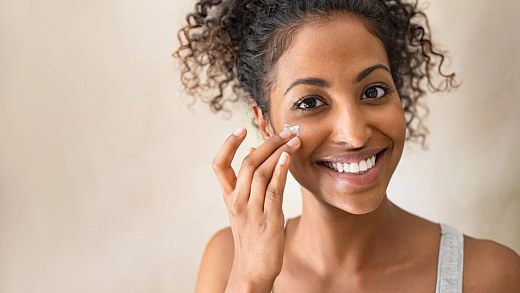 Black skin requires attention in winter to avoid dryness and blemishes