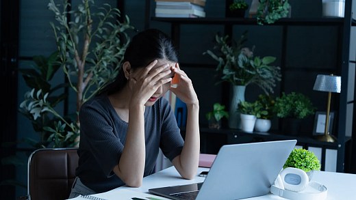 Headache: 5 warning signs that require medical attention