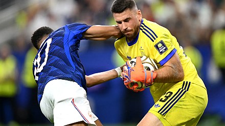 Mbappé explodes at the end of the game and his attitude against Unai Simón goes viral