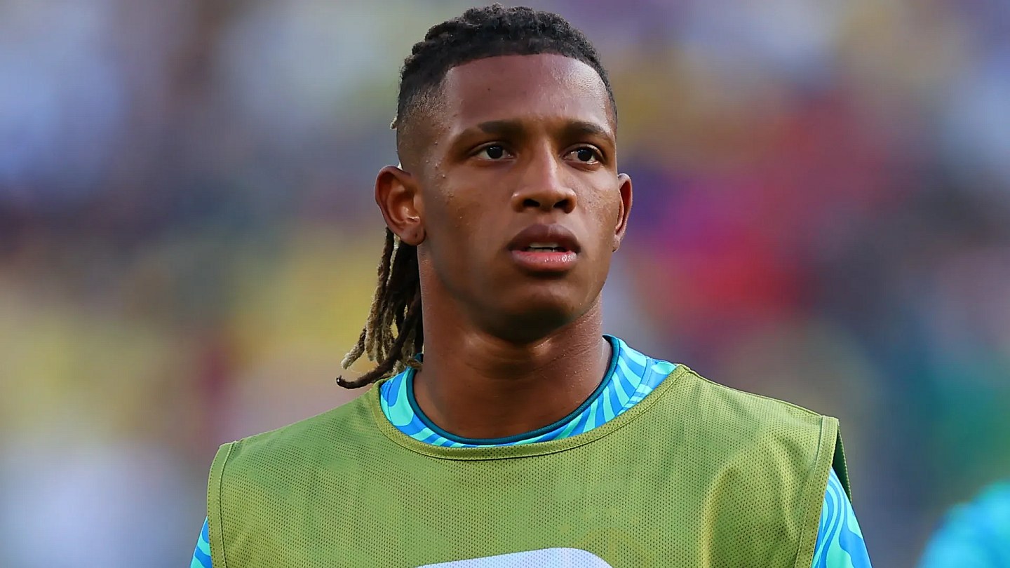 What explains Palmeiras' desire for Danilo and how this affects Andreas