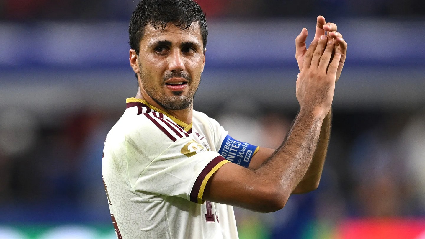 Real Madrid considers signing Rodri and changes position, says journalist