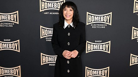 "Friends" actress reveals that daughter faces rare bone cancer