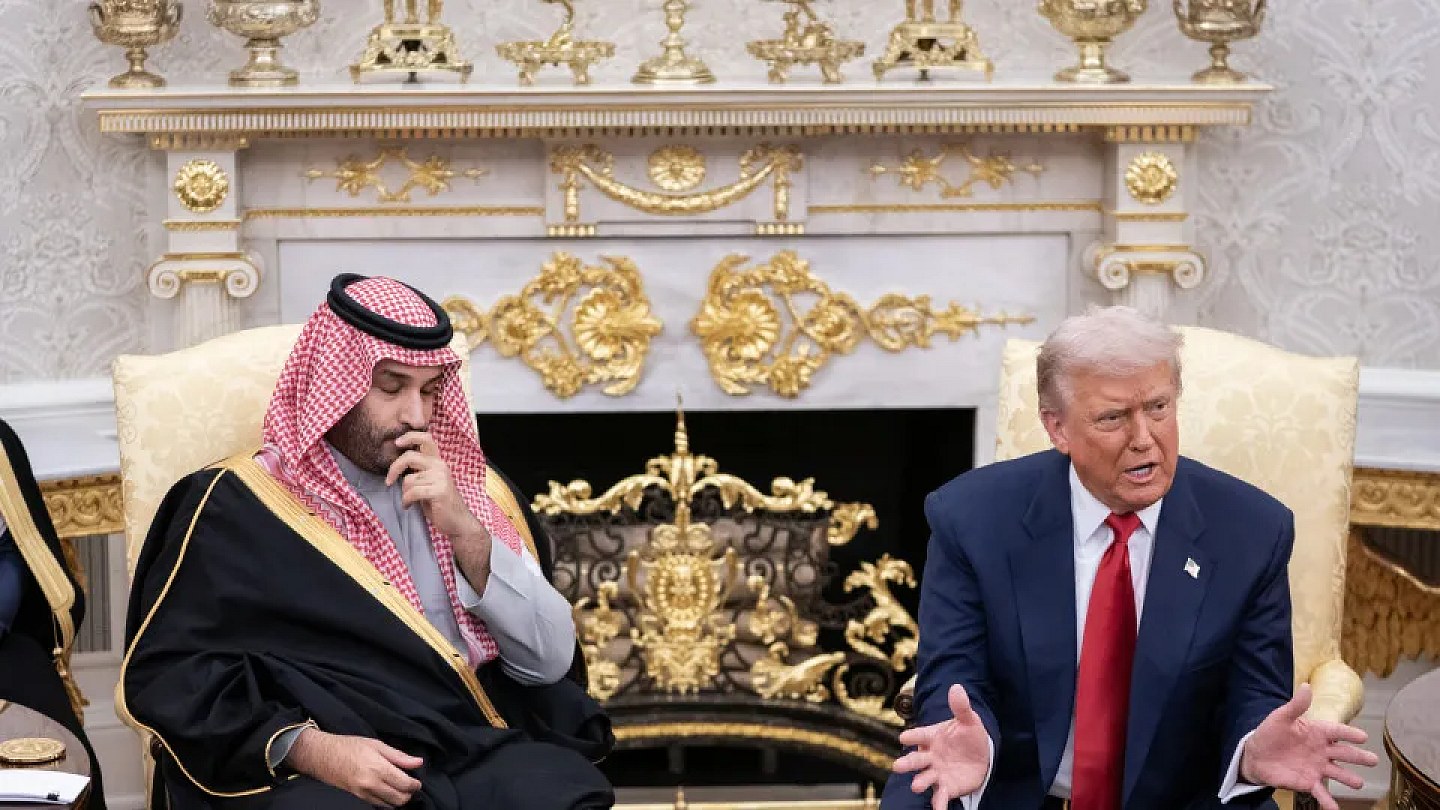 Trump anuncia suspensão de ataques após perspectiva de novo acordo