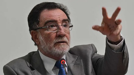 Patrus Ananias confirma pré-candidatura ao governo de Minas pelo PT