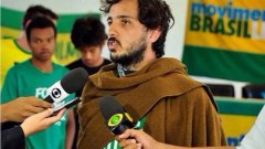 Renan Santos targets attacks on Flávio at a Missão event and defends 'killing anyone who steals'
