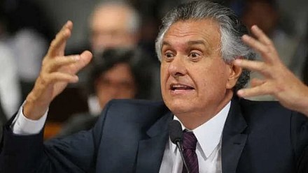 Caiado says Flávio Bolsonaro's candidacy is 'sinking'