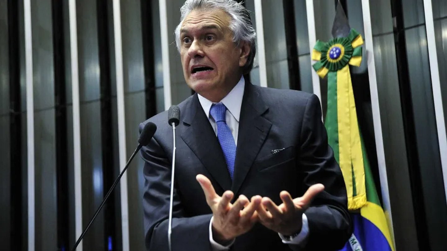 Proposta de Flávio de adiar tarifaço para depois das eleições é inaceitável, diz Caiado