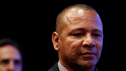Pai nega aposentadoria de Neymar na seleção e diz que 'Copa é daqui 4 anos'