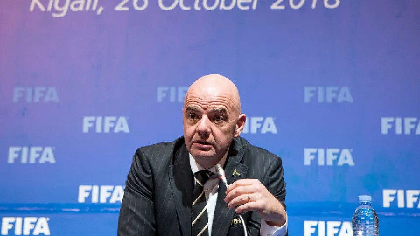 Infantino is experiencing an unprecedented crisis and sees an 'early election' climate at FIFA