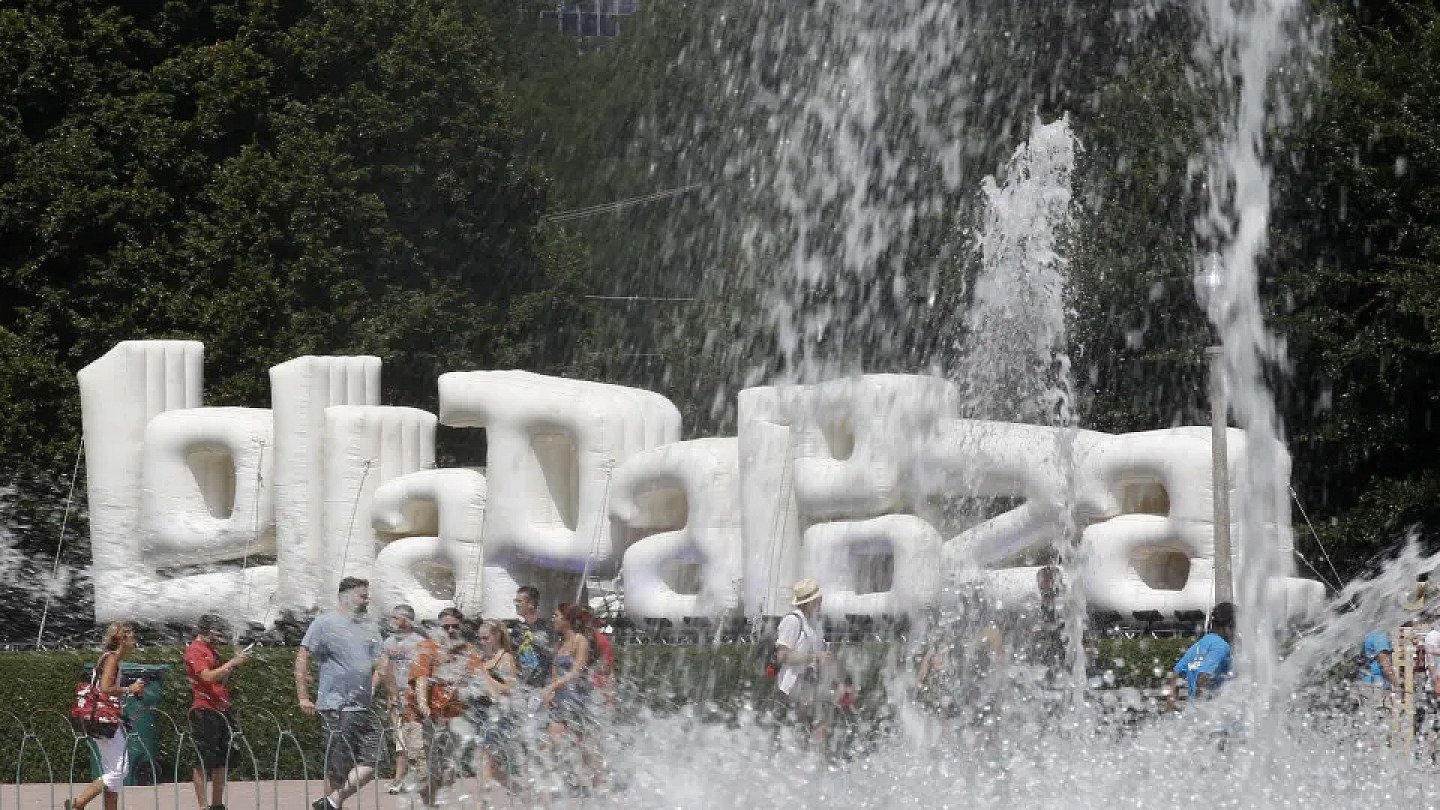 Lollapalooza 2027 opens passport sales for the three days of the festival