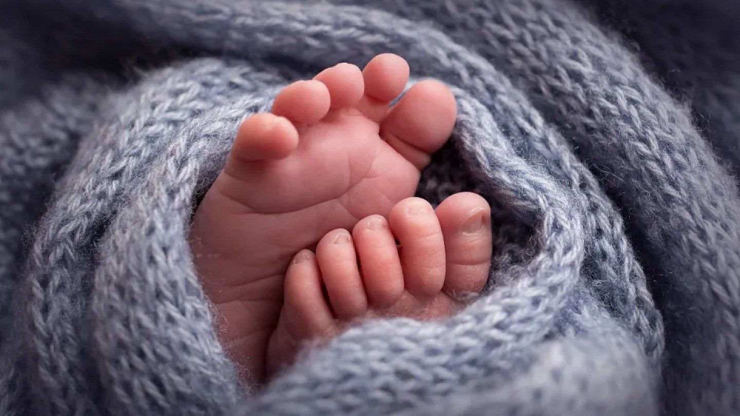 Father hides cocaine-intoxicated baby in bag and escapes from hospital