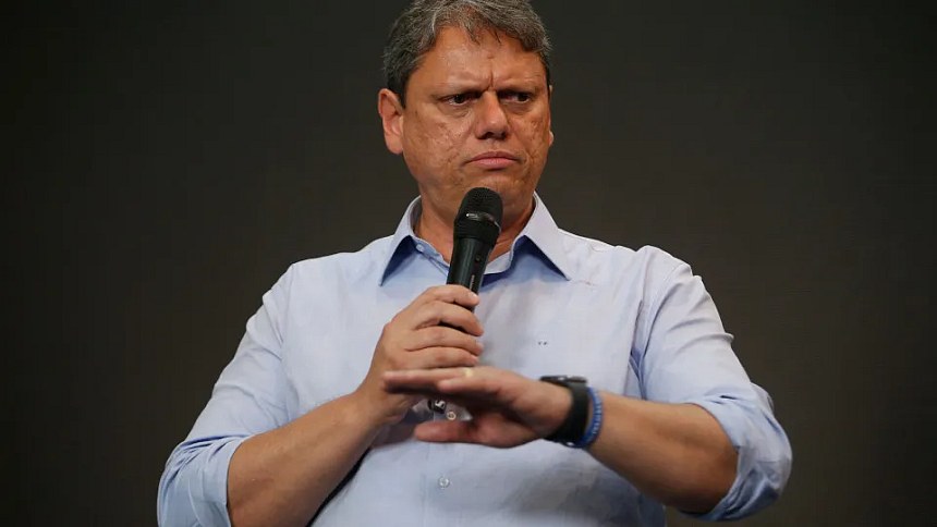 Tarcísio chama greve da CPTM de 'baderna' e defende privatização