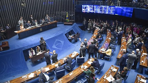 Veja como cada senador se posicionou sobre PEC do fim da 6x1, aprovada na CCJ