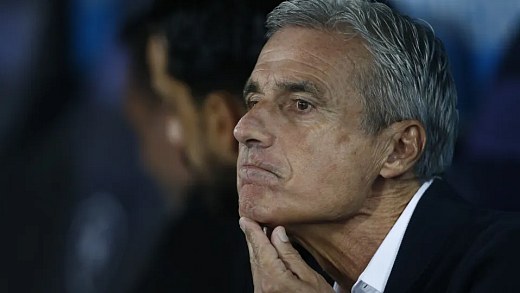 Suspeito de se passar por Luís Castro é preso no Rio após aplicar golpe de R$ 22 mil em jogador do Grêmio