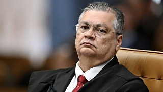 Flávio Dino autoriza novo inquérito da PF para investigar Lulinha