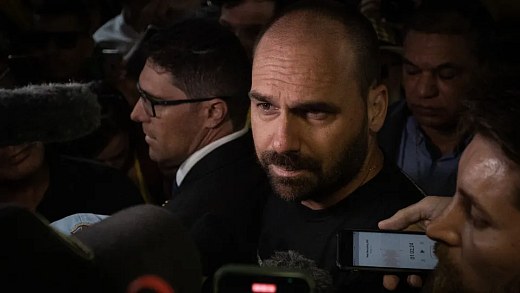 Caixa puts Eduardo Bolsonaro's apartment up for auction