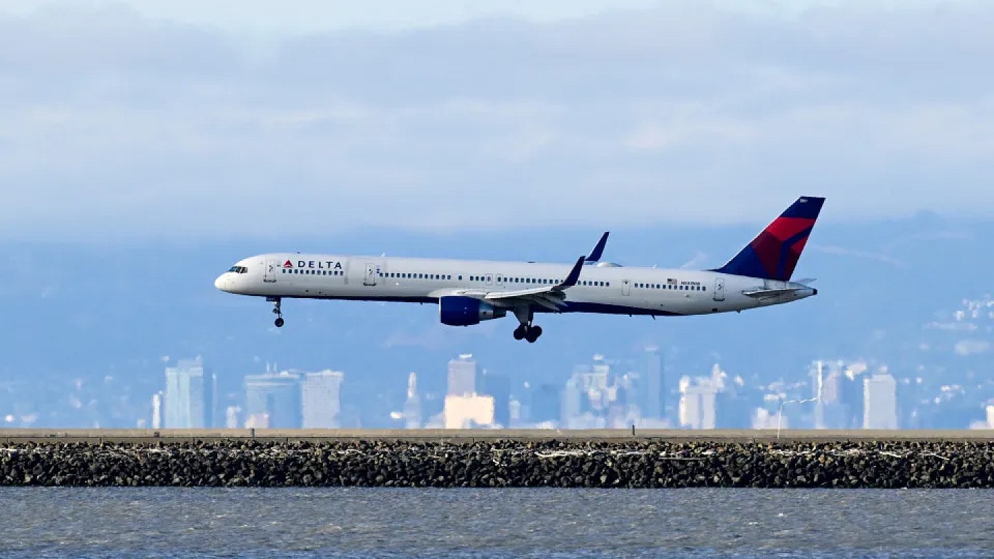 Delta Air Lines planes enter collision course at US airport