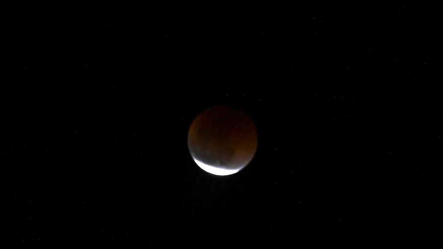 See when and how to observe the August eclipses in Brazil