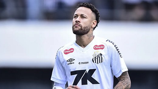 Santos diz que Neymar viaja amanhã e estará disponível contra o Remo
