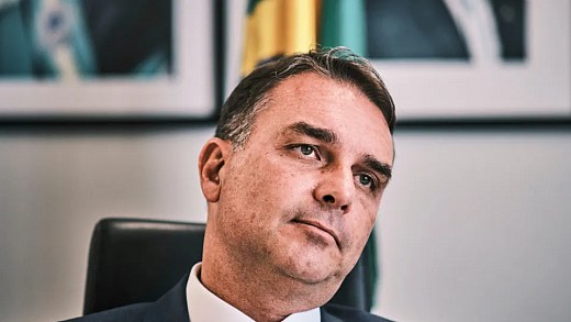 Flávio Bolsonaro patina em alianças e conta com Tarcísio para último apelo
