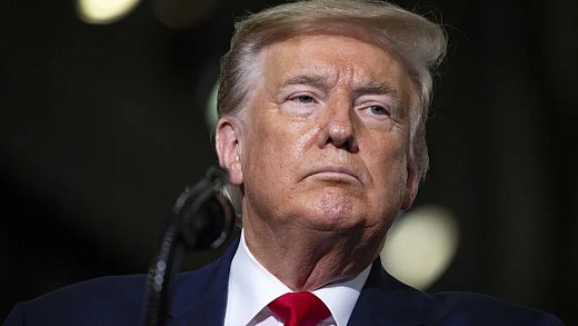 'Fim de jogo, EUA': Irã lança míssil balístico contra base americana