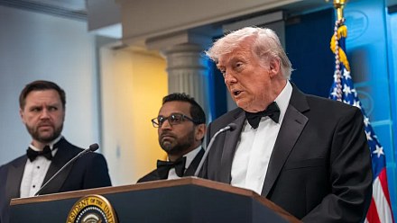 Trump acquired US$2.2 billion in income during his term in the US