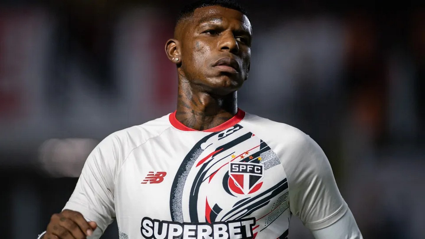 São Paulo não quer só Arboleda e mira novo zagueiro mesmo após recusas