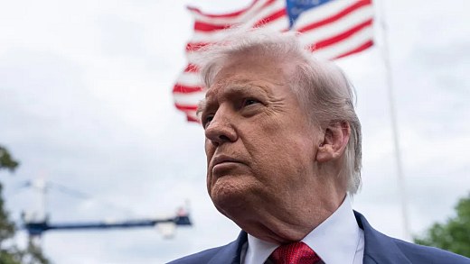 Trump contraria evidências e fala em queda da inflação e dos preços do petróleo