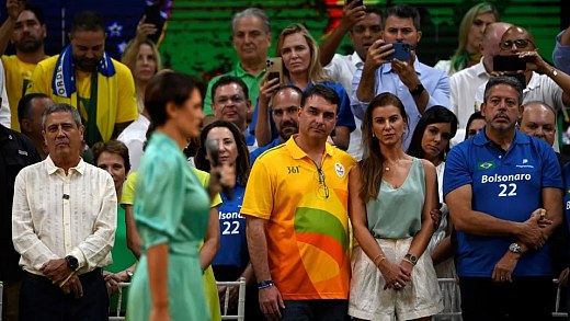 Triggered after crisis with Michelle, Flávio Bolsonaro's wife was denounced in the 'rachadinha' case