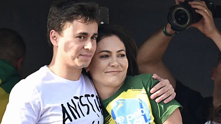 Michelle Bolsonaro receives a nickname on the right after a fight with Flávio; look