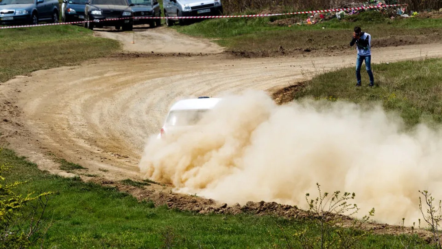 Photographer dies after being run over during a rally in Spain