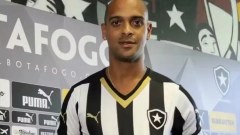 Former Botafogo player and friend die after wind collapses wall in Rio; video