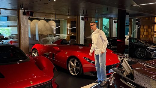 Cristiano Ronaldo opens garage and displays million-dollar car collection