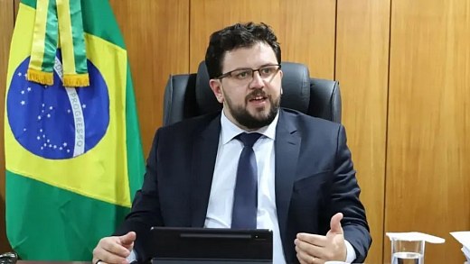 Ex-chefe de gabinete de Lula deixa campanha após contas pagas por empresária alvo da PF