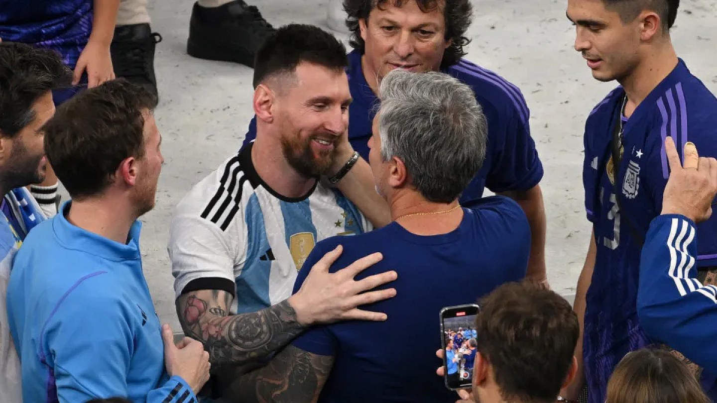 Lionel Messi's father dies aged 68 in Argentina