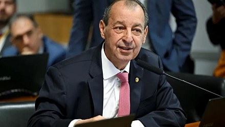 Comissão aprova fim da escala 6x1 e votação vai a último estágio, no plenário do Senado