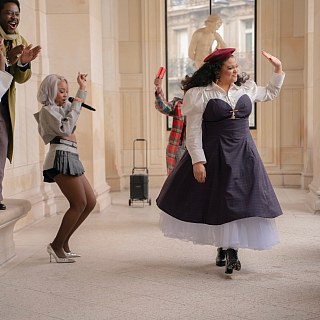 Michelle Buteau e a surpreendente transgressão de “Survival of the Thickest”