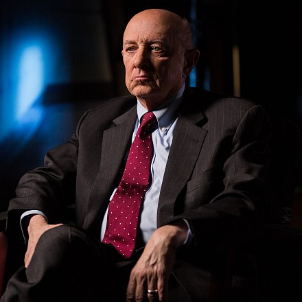 James Woolsey, C.I.A. Diretor de Clinton, morre aos 84 anos