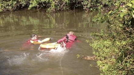 Sinop: carro cai em rio, motorista consegue sair e é resgatado em estado de choque